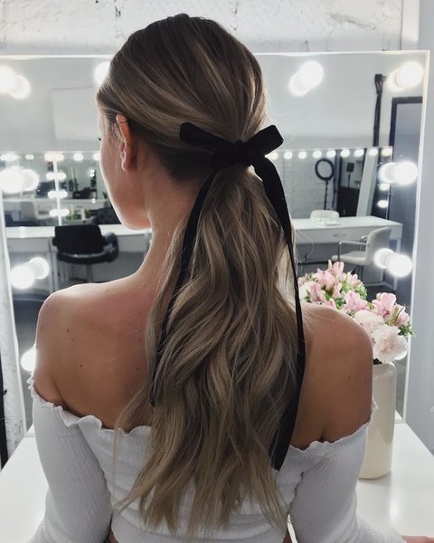 wedding hairstyle with ribbon