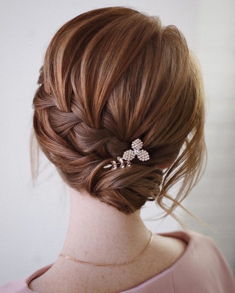 Wedding hairstyle with hairpins bright