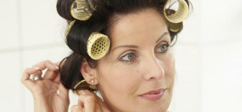 how to make curls with a curler beezzly