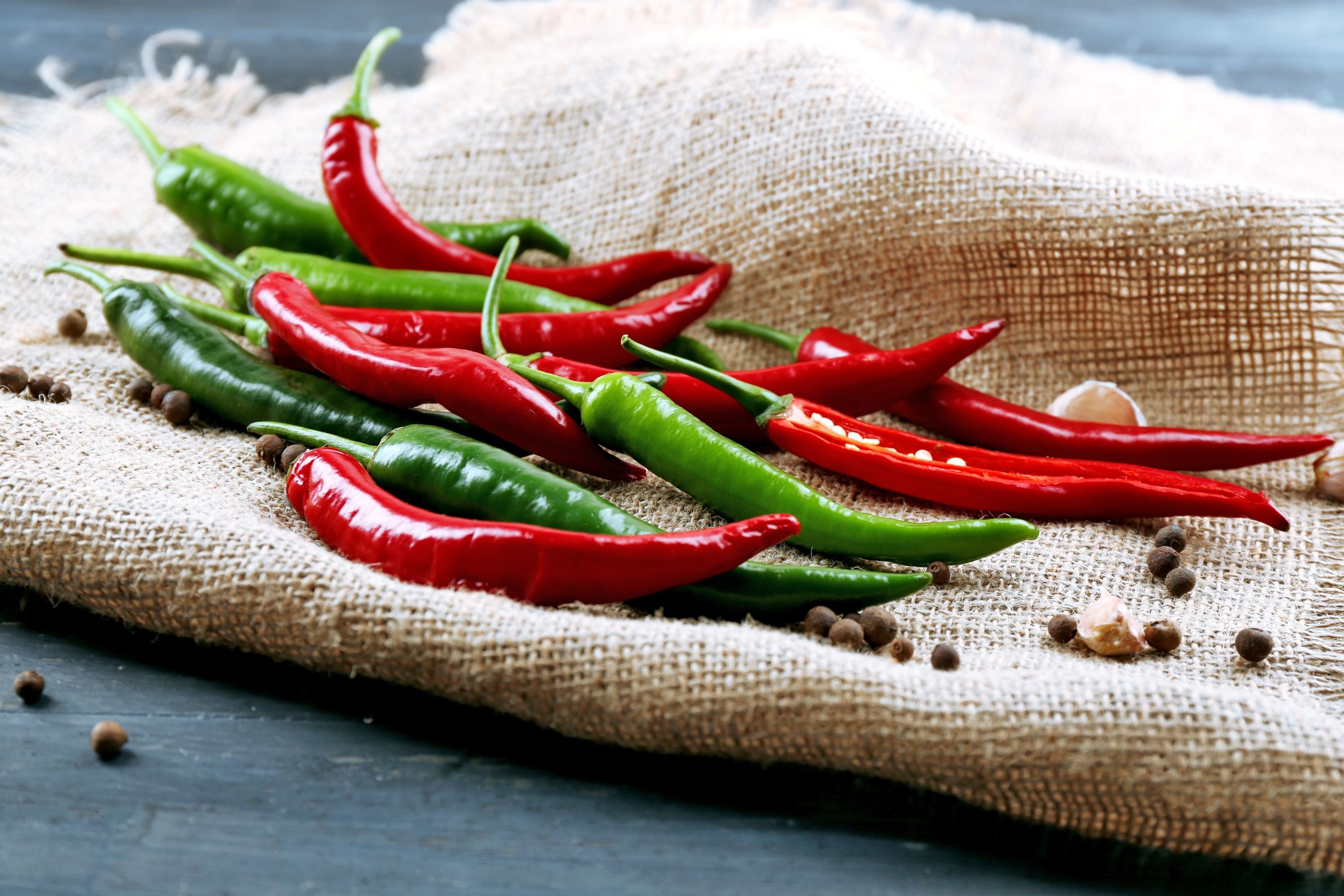 Get a Fat Free Body 8 Foods That Can Burn Fat Faster Than any Diets hot peppers