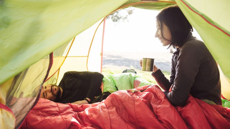 how to wash a synthetic sleeping bag 