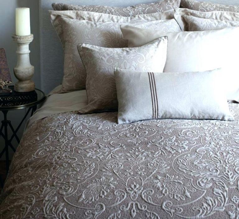 All About Chris Madden Sheets | Best Bedding - Beezzly