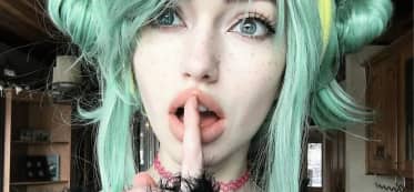 blonde hair turned green after coloring
