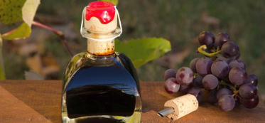 Does balsamic vinegar expire