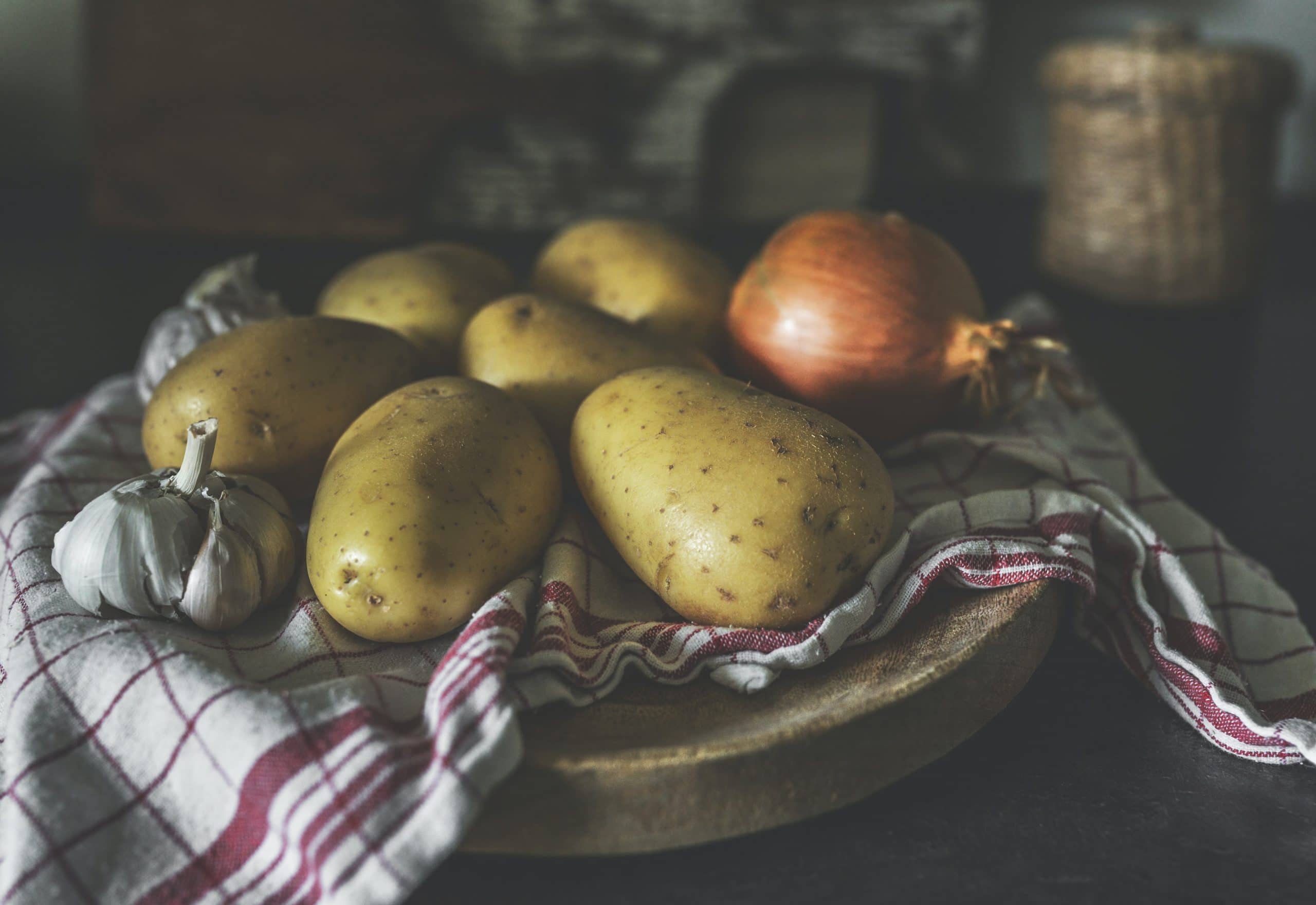 How long do raw potatoes last