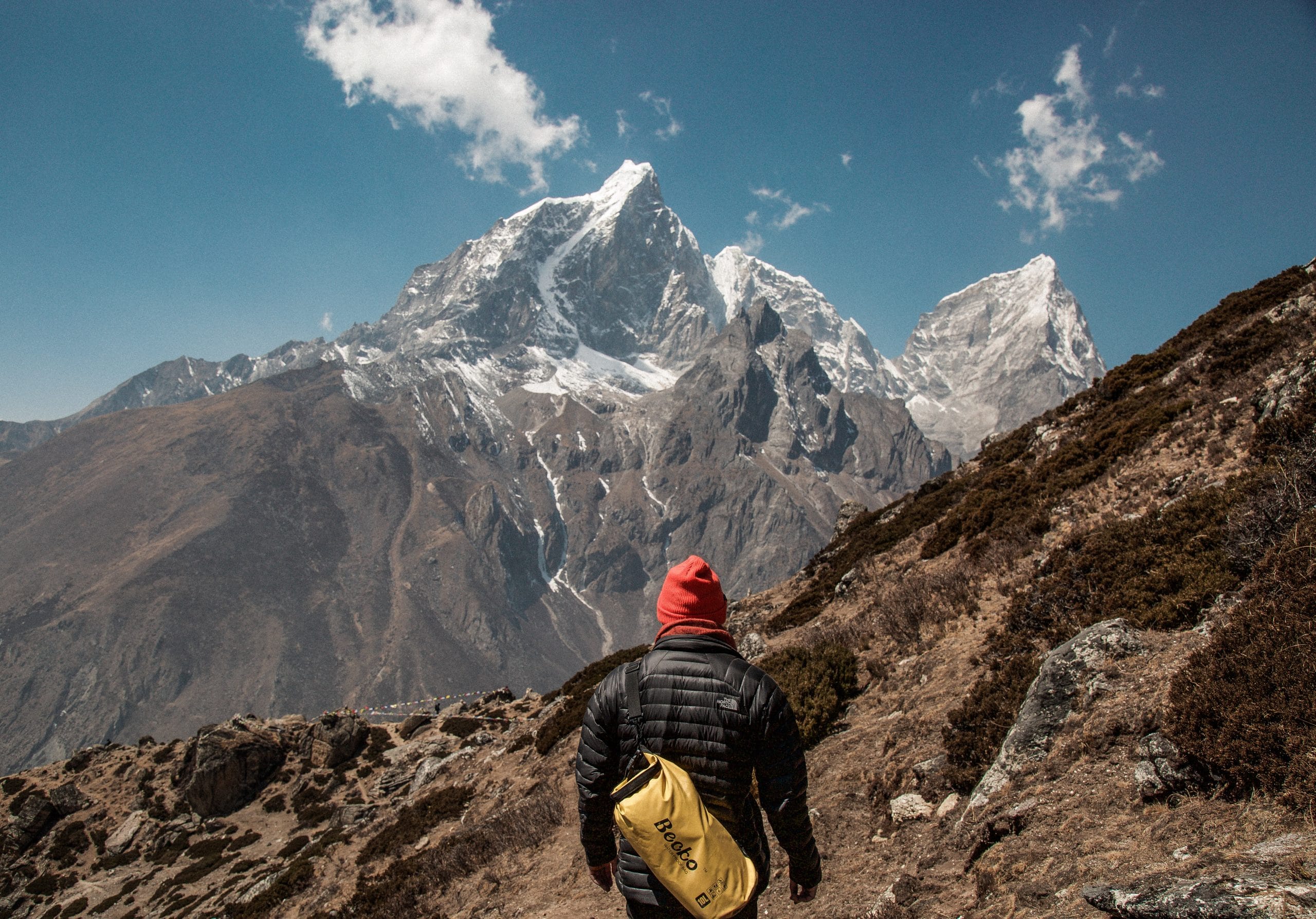 How Long Does It Take to Climb Everest? - Beezzly