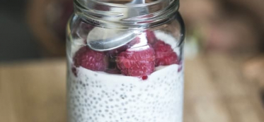 How to warm up food in glass jars safely