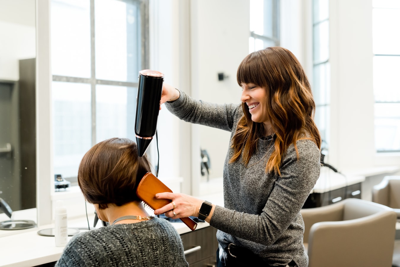 How Much Should You Tip a Hairdresser