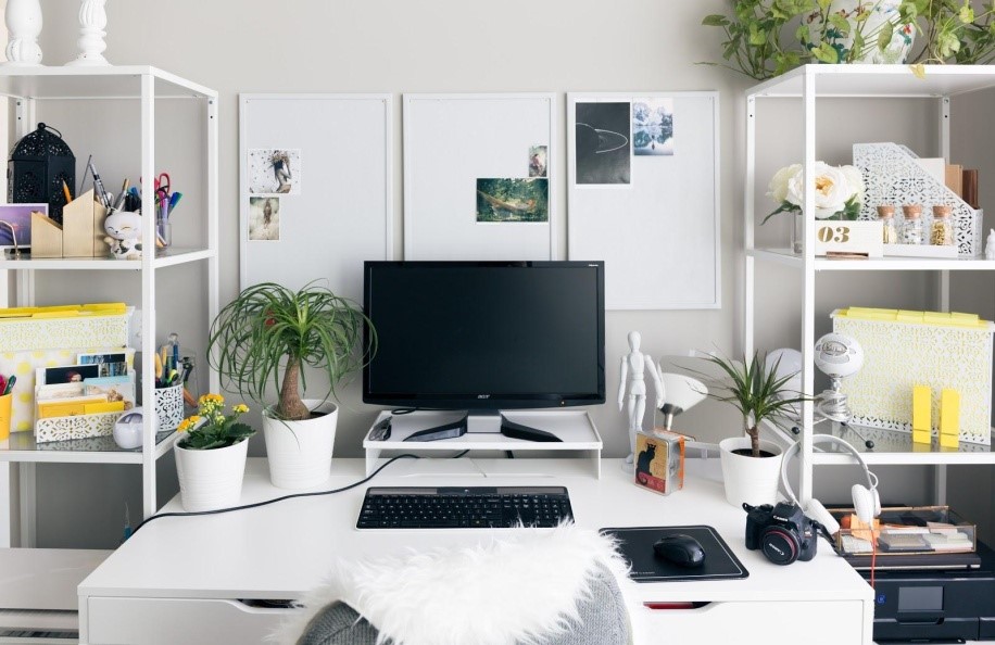 Office Decor That Will Make You Happy and Productive – Ink+Volt