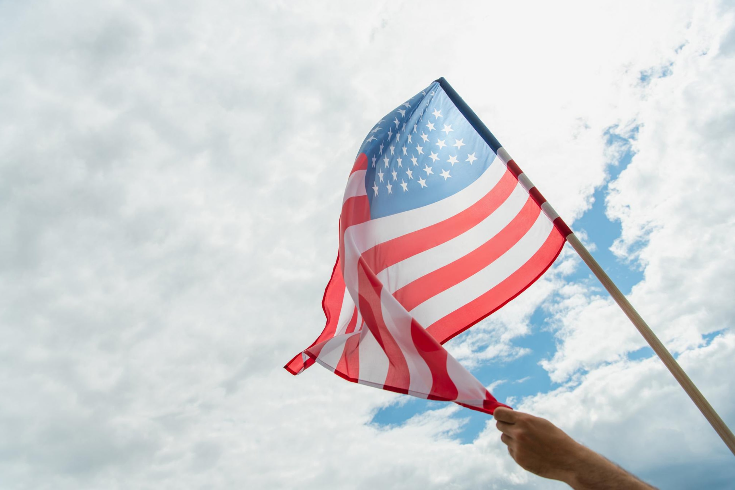 How to Wash a Silk Flag