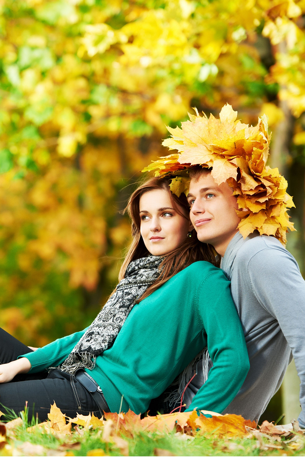 14 Engagement Photo Ideas For Couples be casual