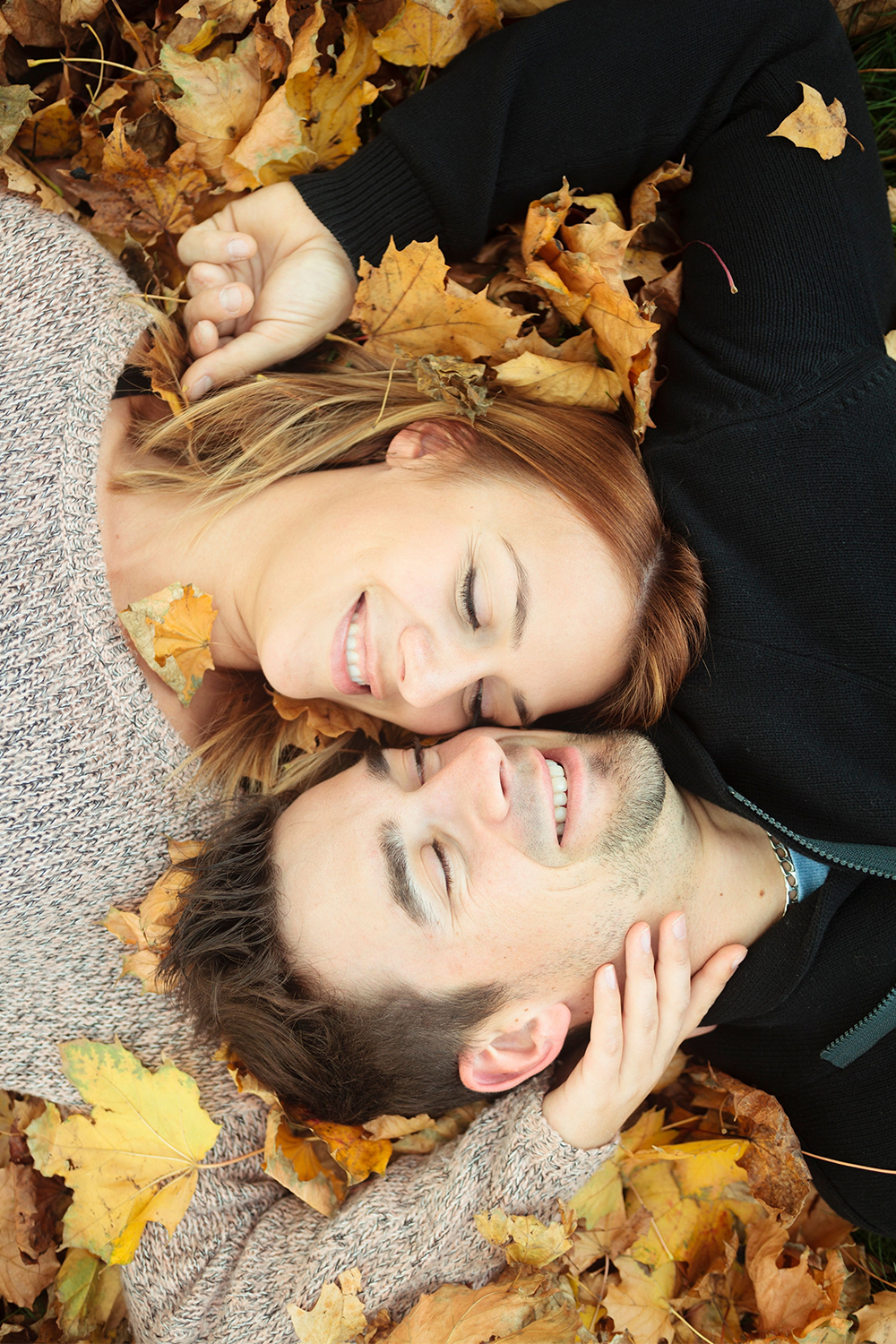 17+ Ideas ▷ Fall Photoshoot Ideas For Couples - Beezzly