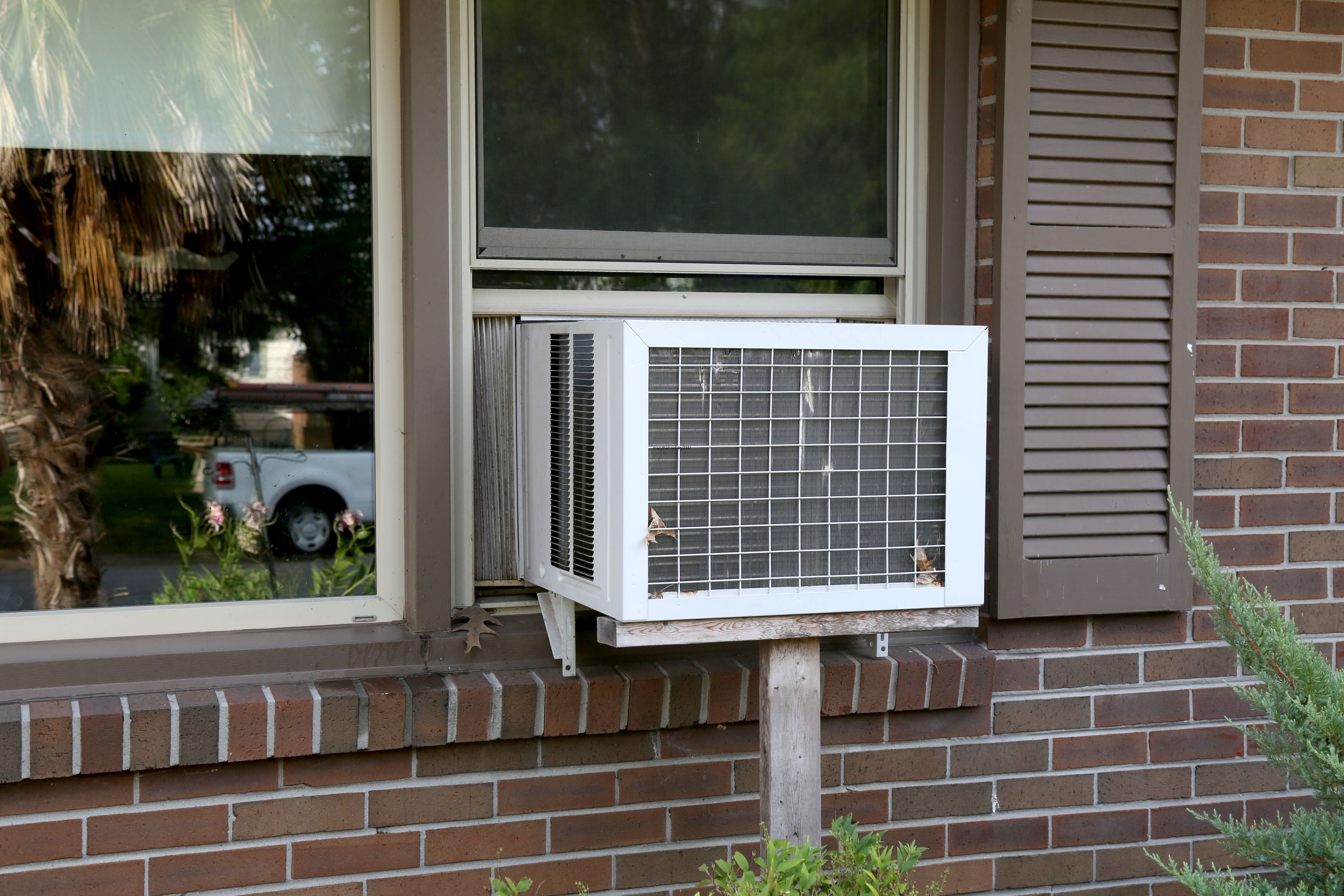 How to Clean a Window Air Conditioner Without Removing It