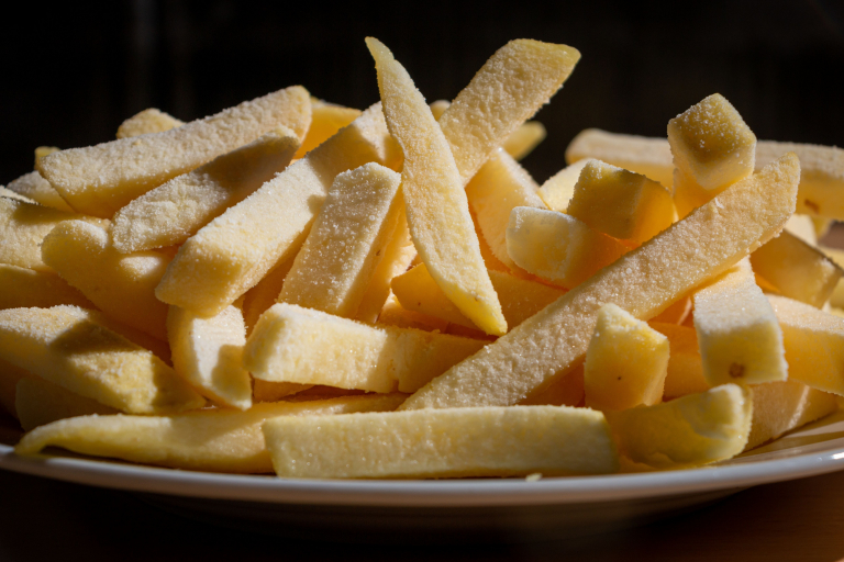 15 Hacks 15 Hacks. How Long to Fry Frozen French Fries? | Beezzly