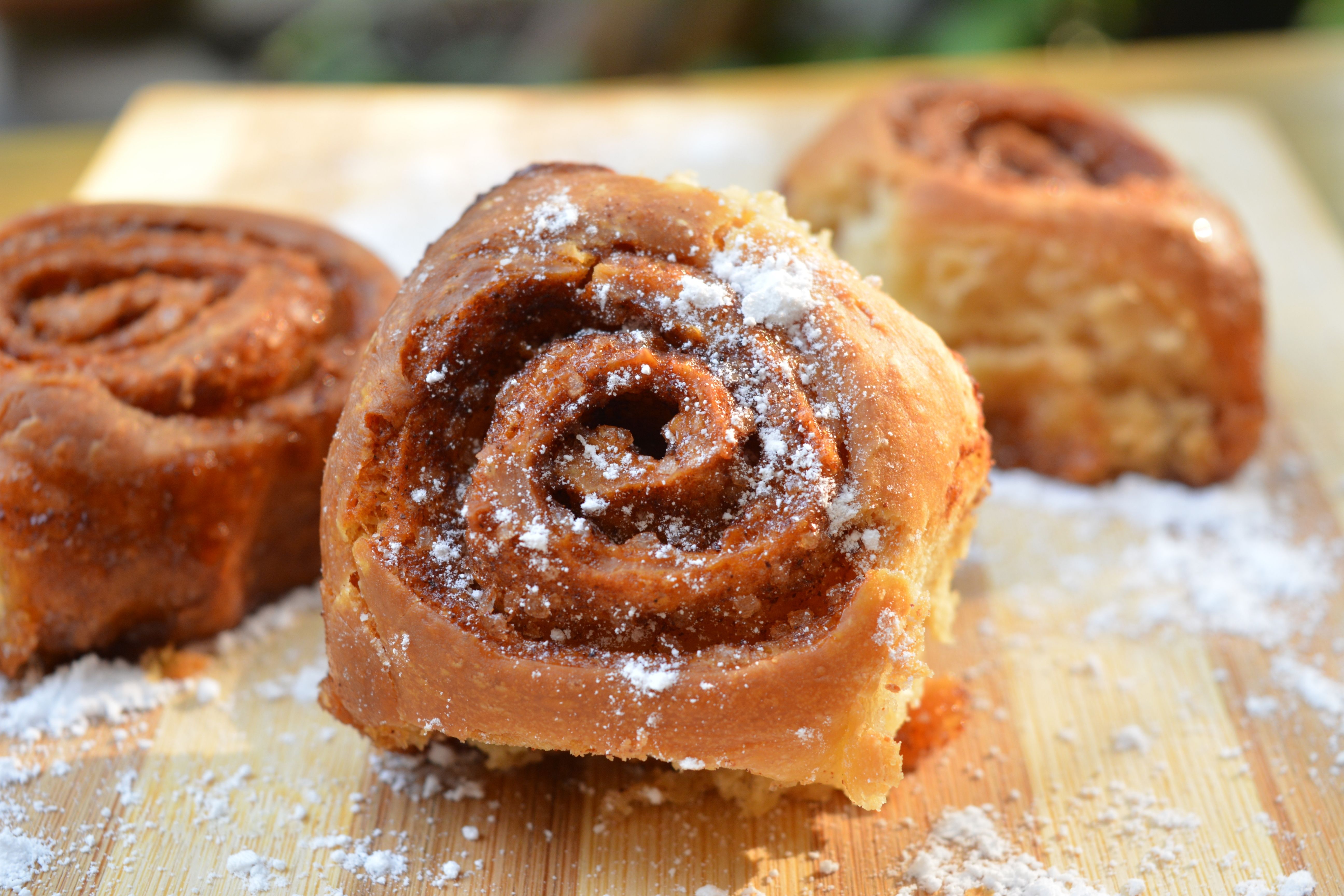 Using Air Fryer to Reheat the Rolls