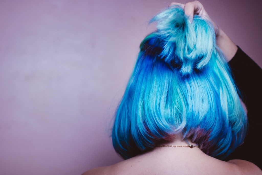 Can you bleach over blue hair? - wide 3