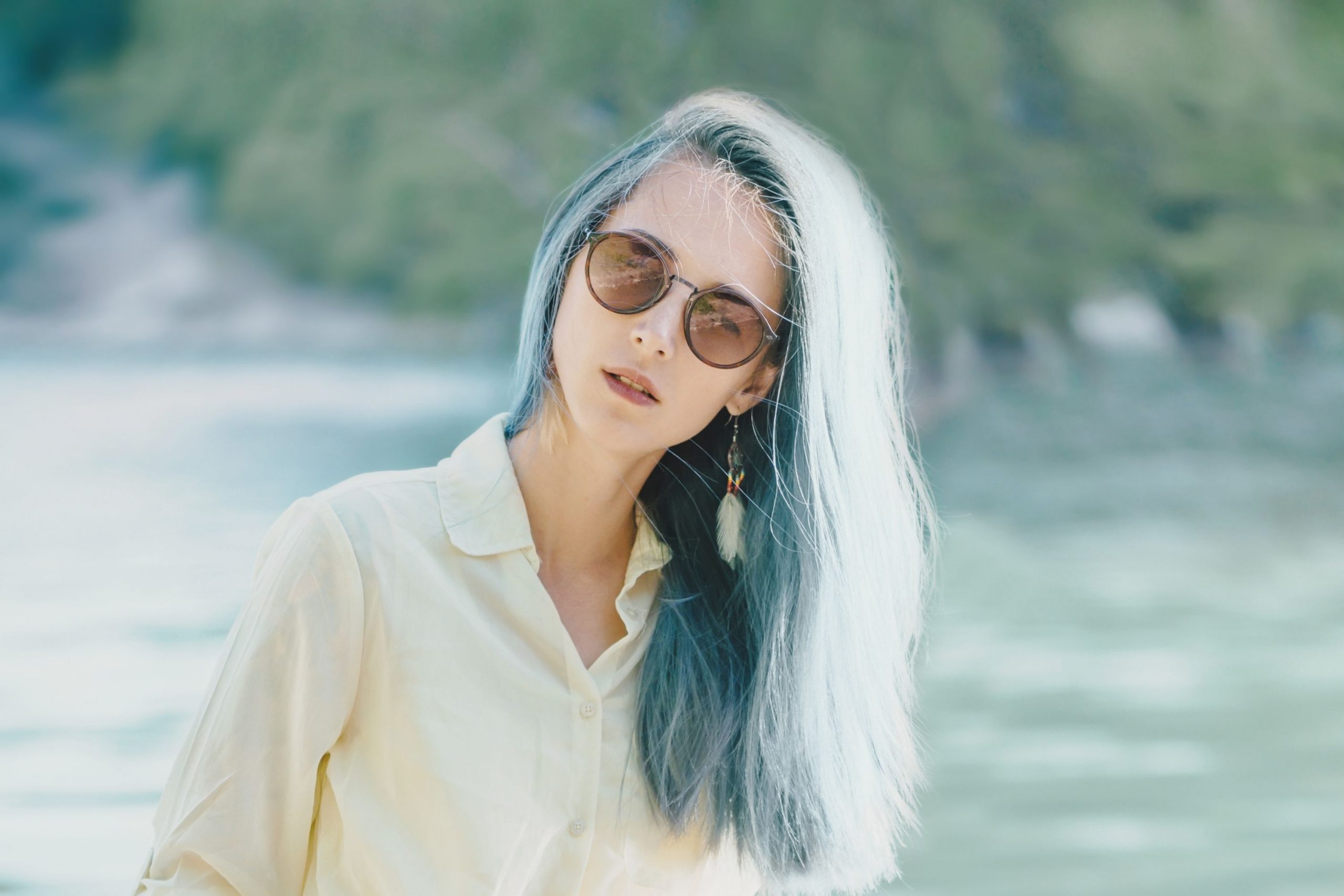How to Get Blue Out Of Grey Hair? Detailed Guide - Beezzly