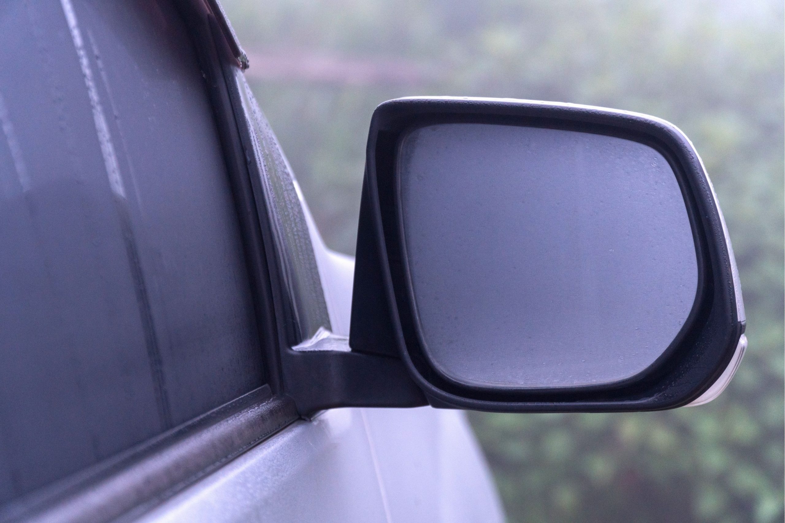 How to Keep Your Car Windows From Fogging Up In the Rain