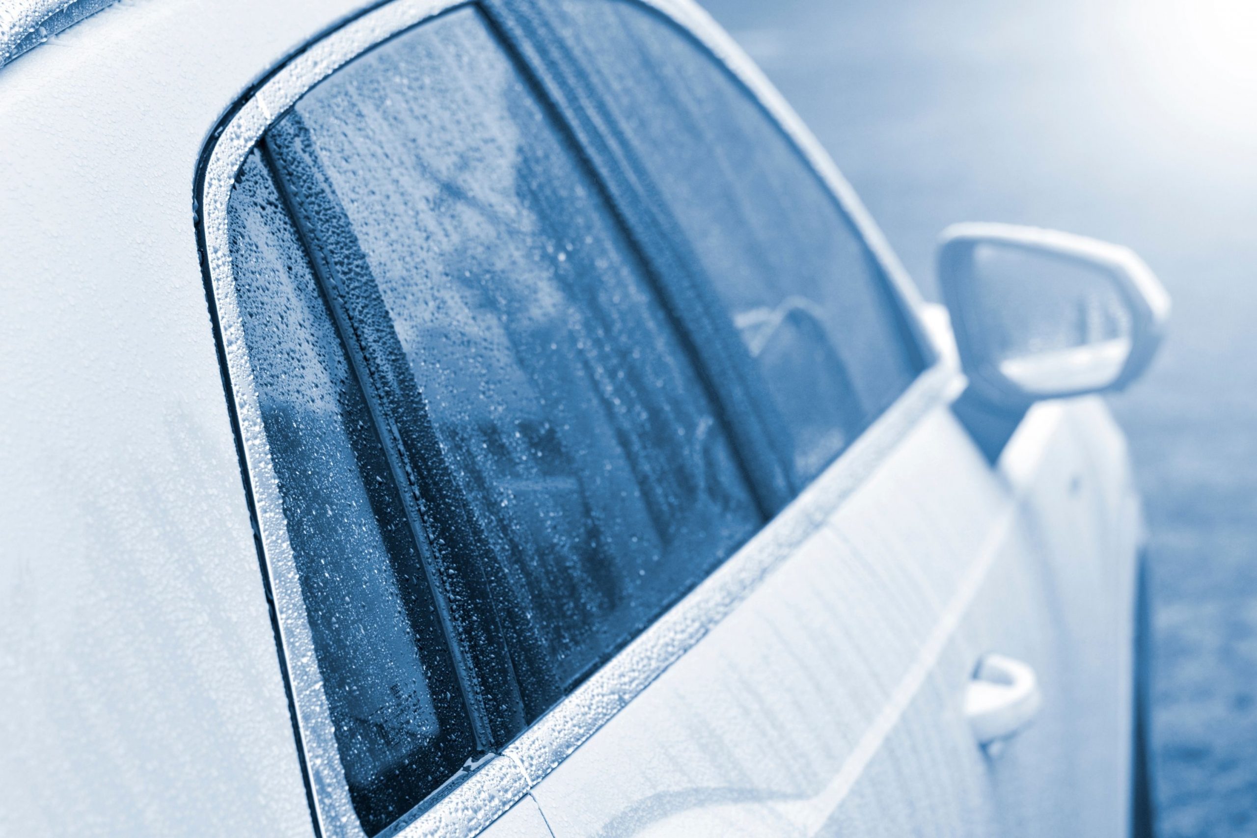 How to Keep Your Car Windows From Fogging Up In the Rain