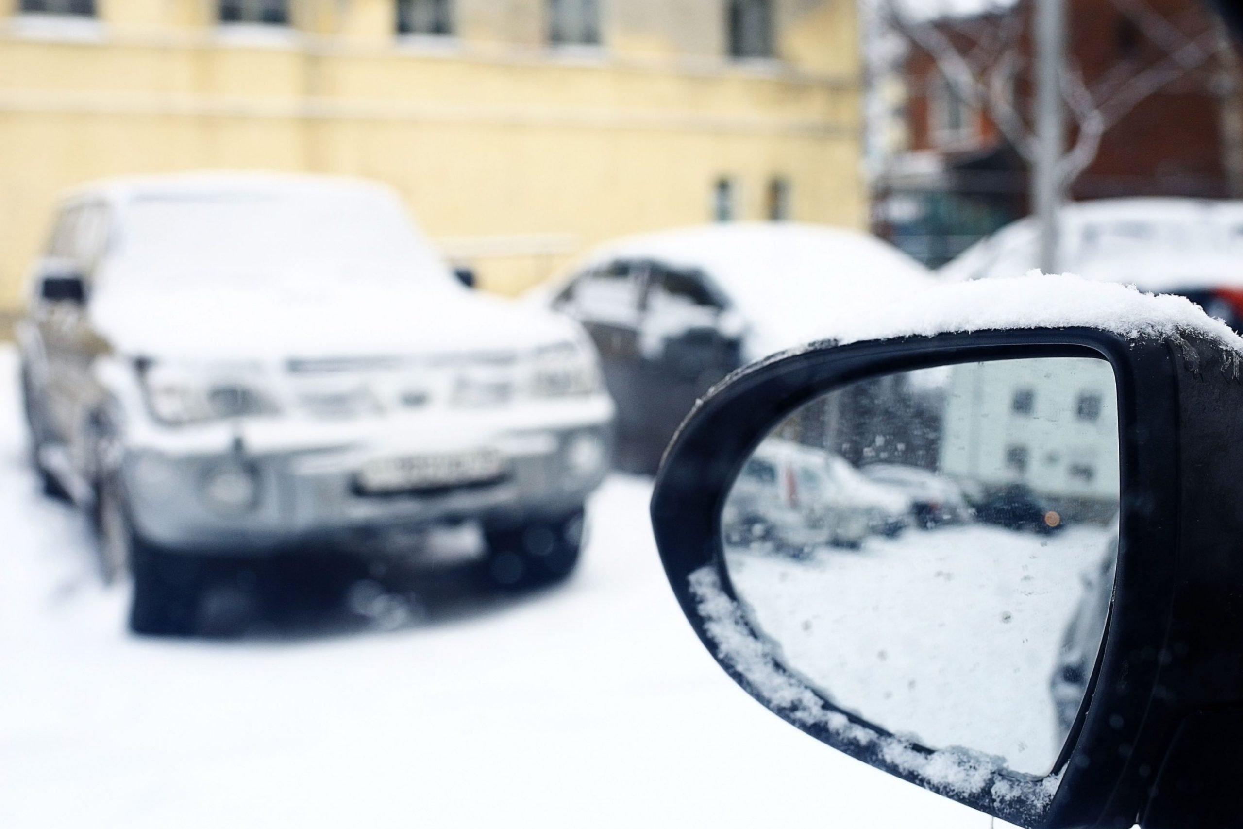 How to Protect Your Car From Snow If You Don’t Have a Garage