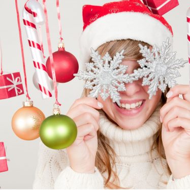 How to Respond to Merry Christmas. 8 Best Answers to Respond to Anyone