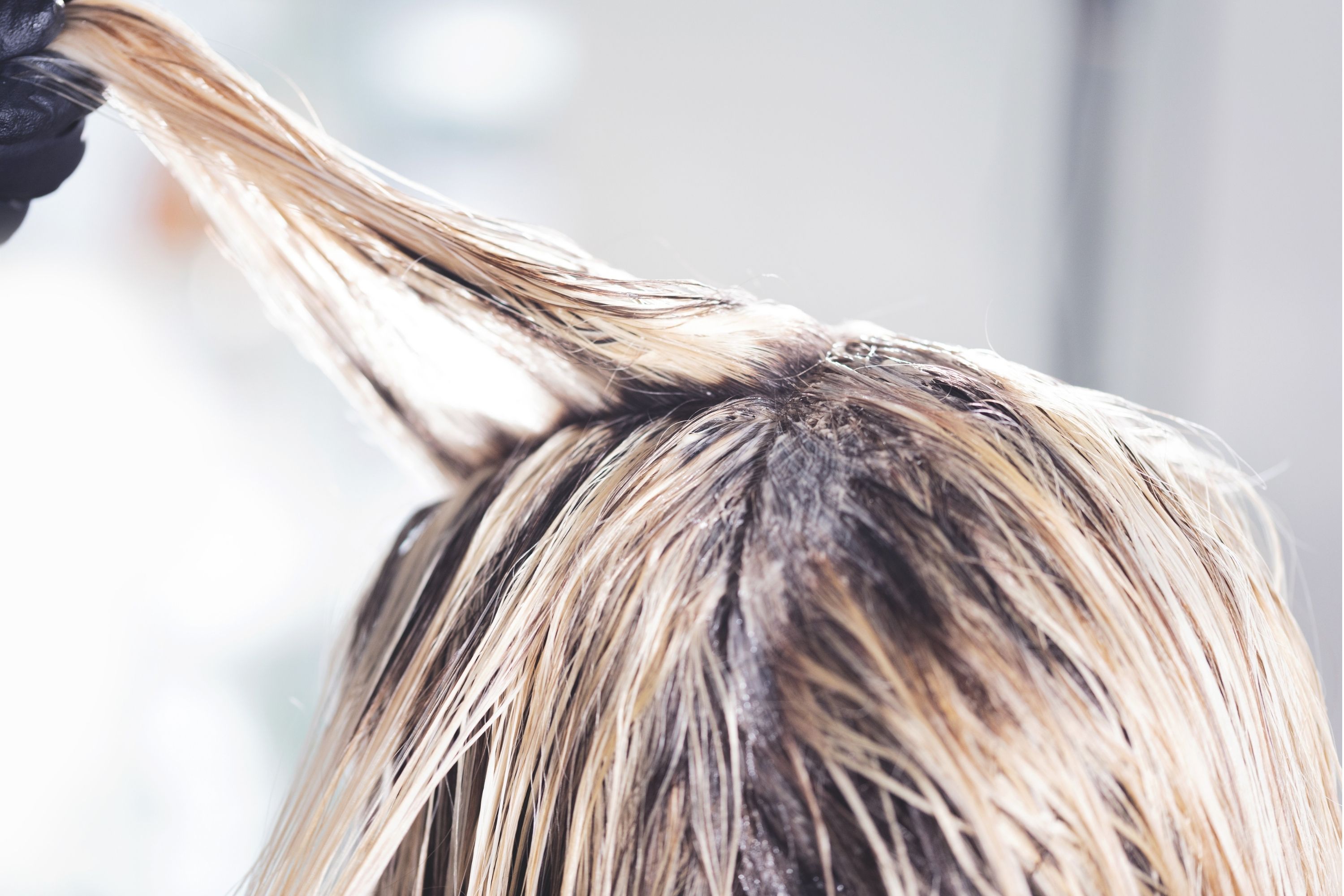 How to Bleach Your Hair Without Damaging It (2)
