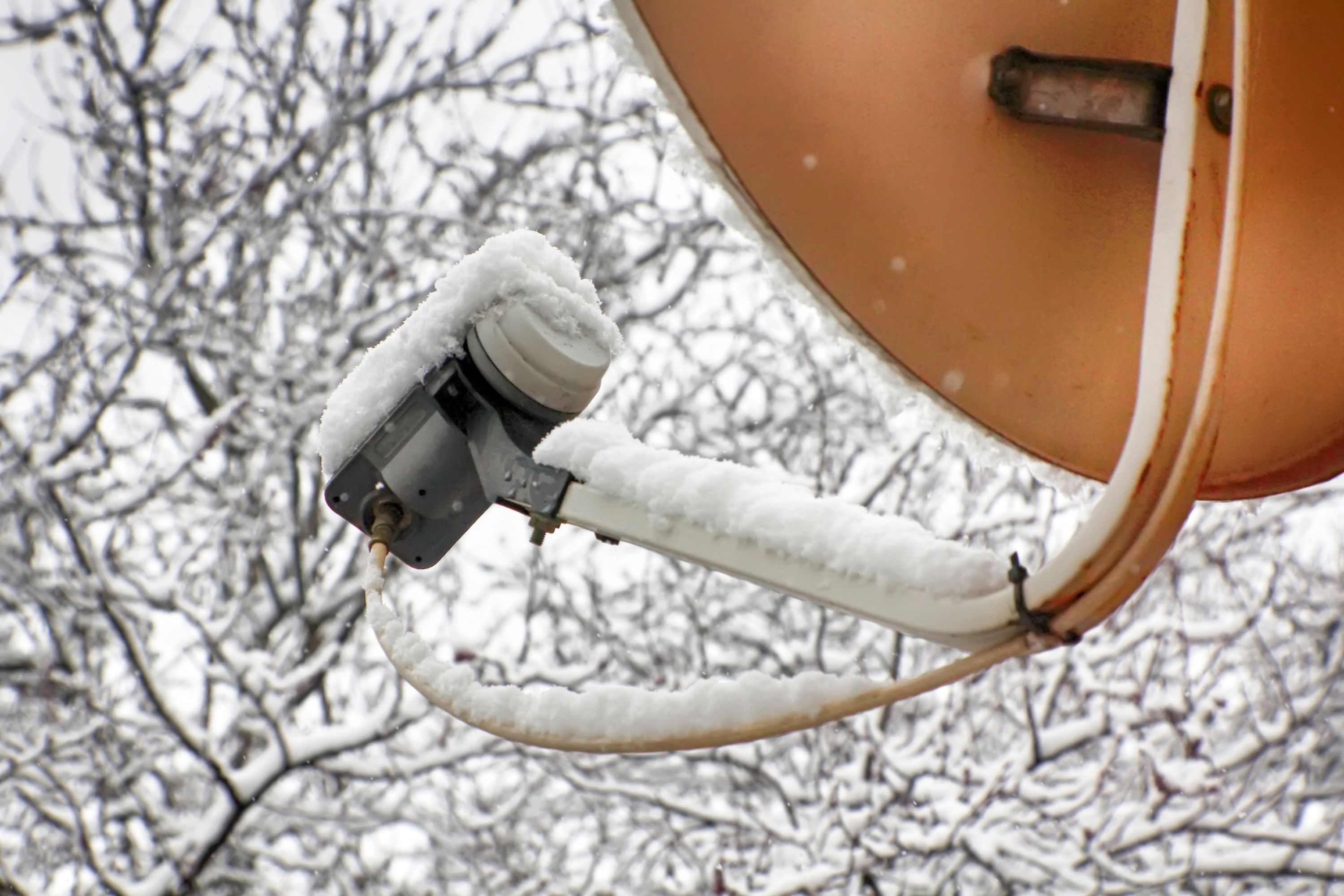 Cleaning Your Satellite Dish. Simple And Easy Instructions