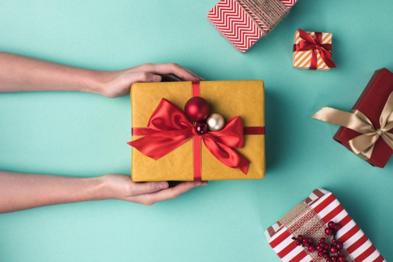 How Much to Contribute to a Coworker Gift
