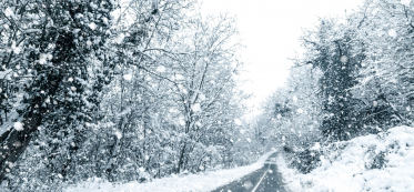 How to Clear Snow From Gravel Driveway