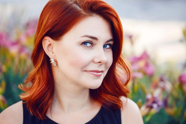 How to Dye Black Hair Red