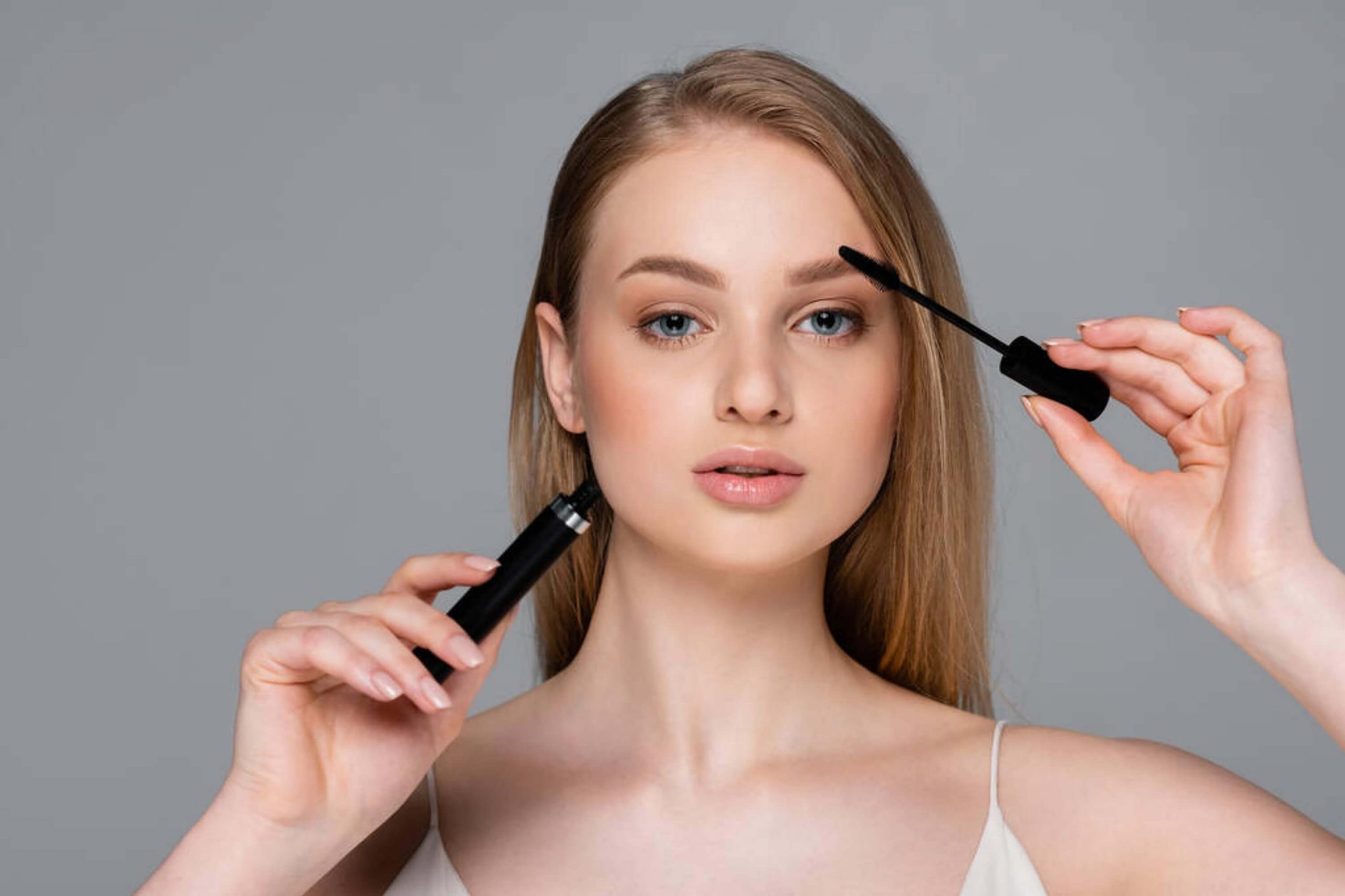 How to Clean Out a Tube Of Mascara