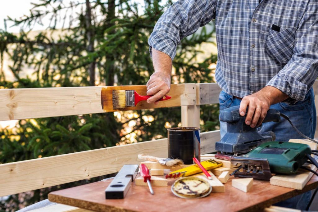 How to Paint Deck Railing? Detailed Guide Beezzly