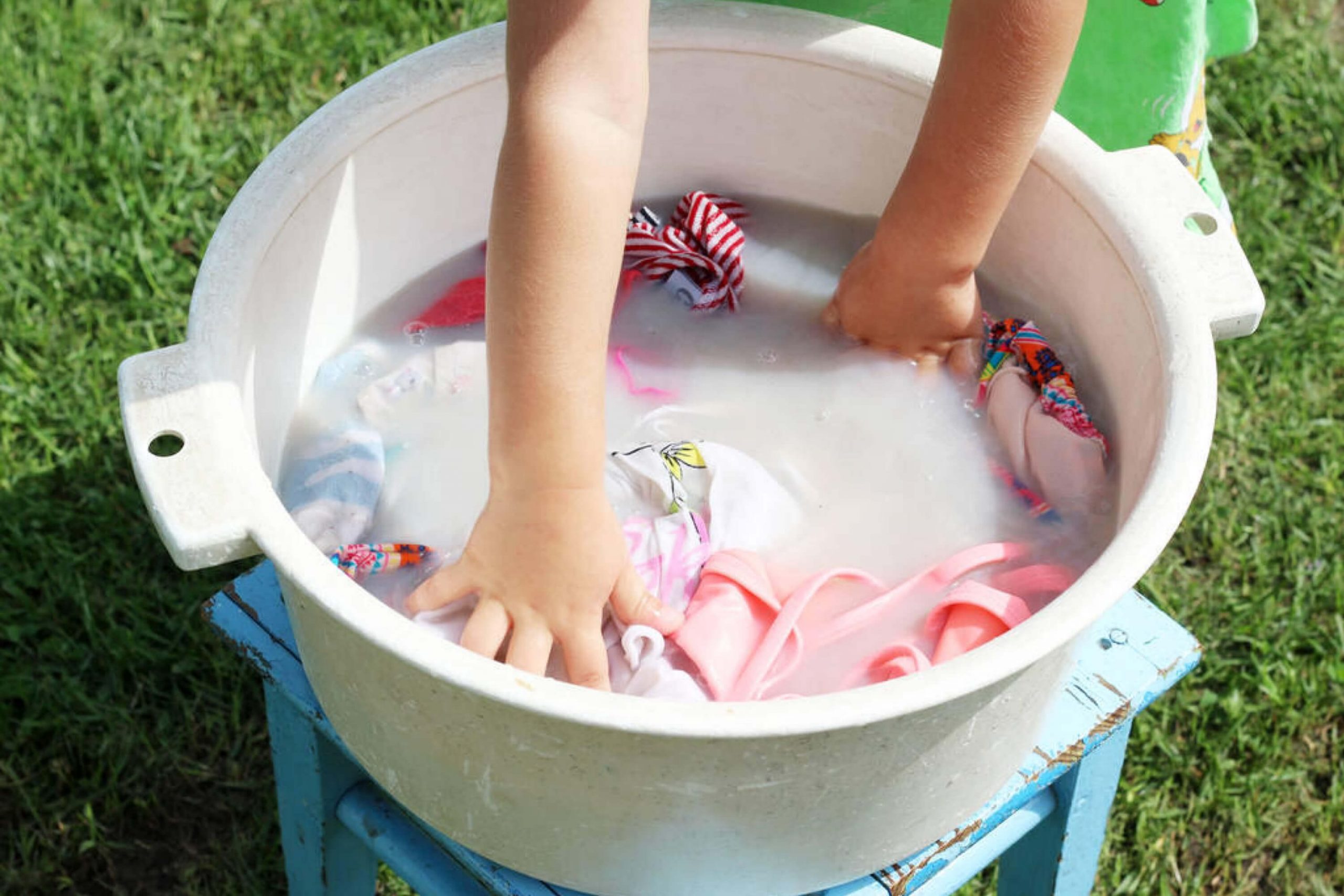 how-to-wash-a-binder-detailed-guide-beezzly