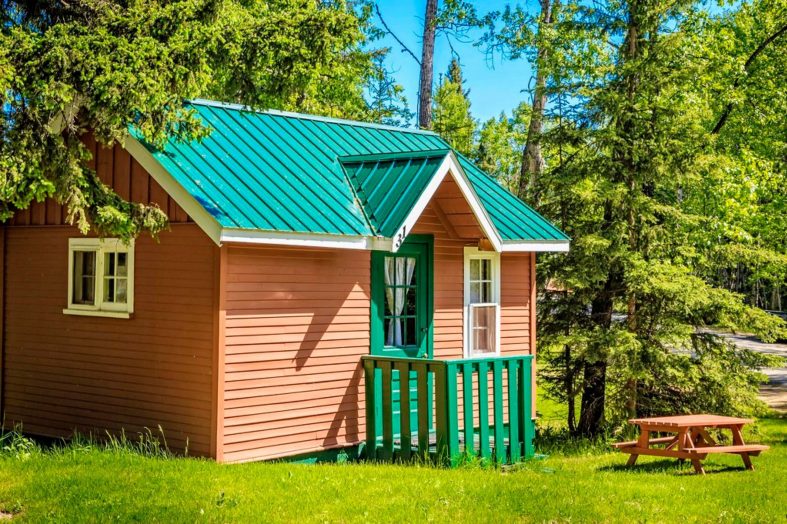 How to Attach a Porch Roof to a Mobile Home