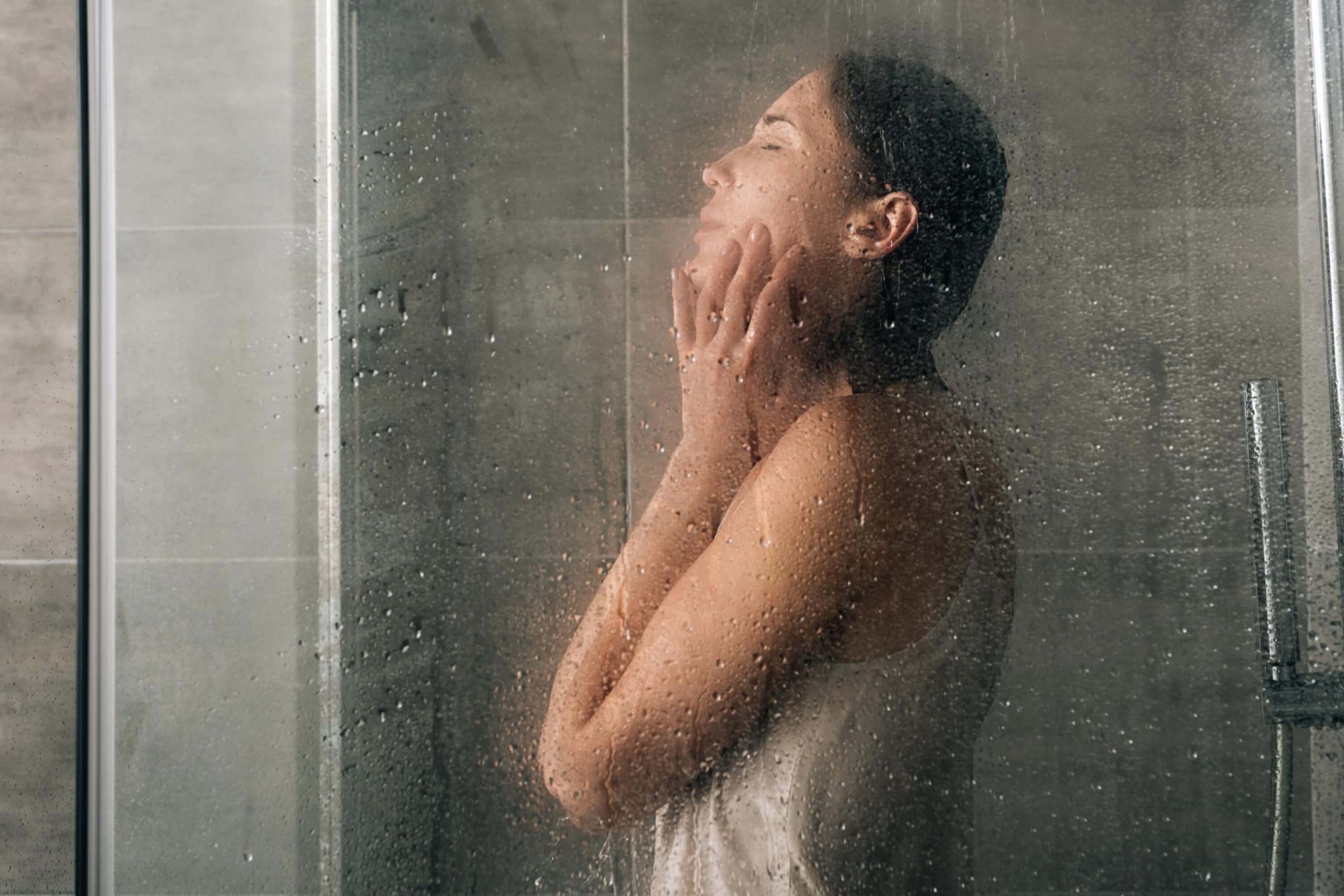 Make Your Glass Shower Door Water Repellent