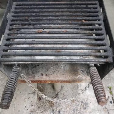 stockphotofan1 How to Fix Rusted Grill Bottom-min