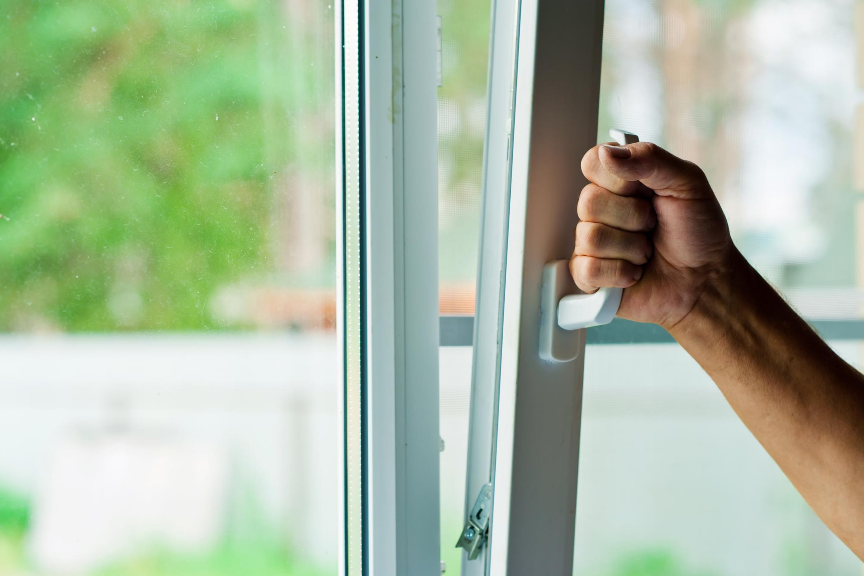 How To Open A Horizontal Sliding Window From The Outside