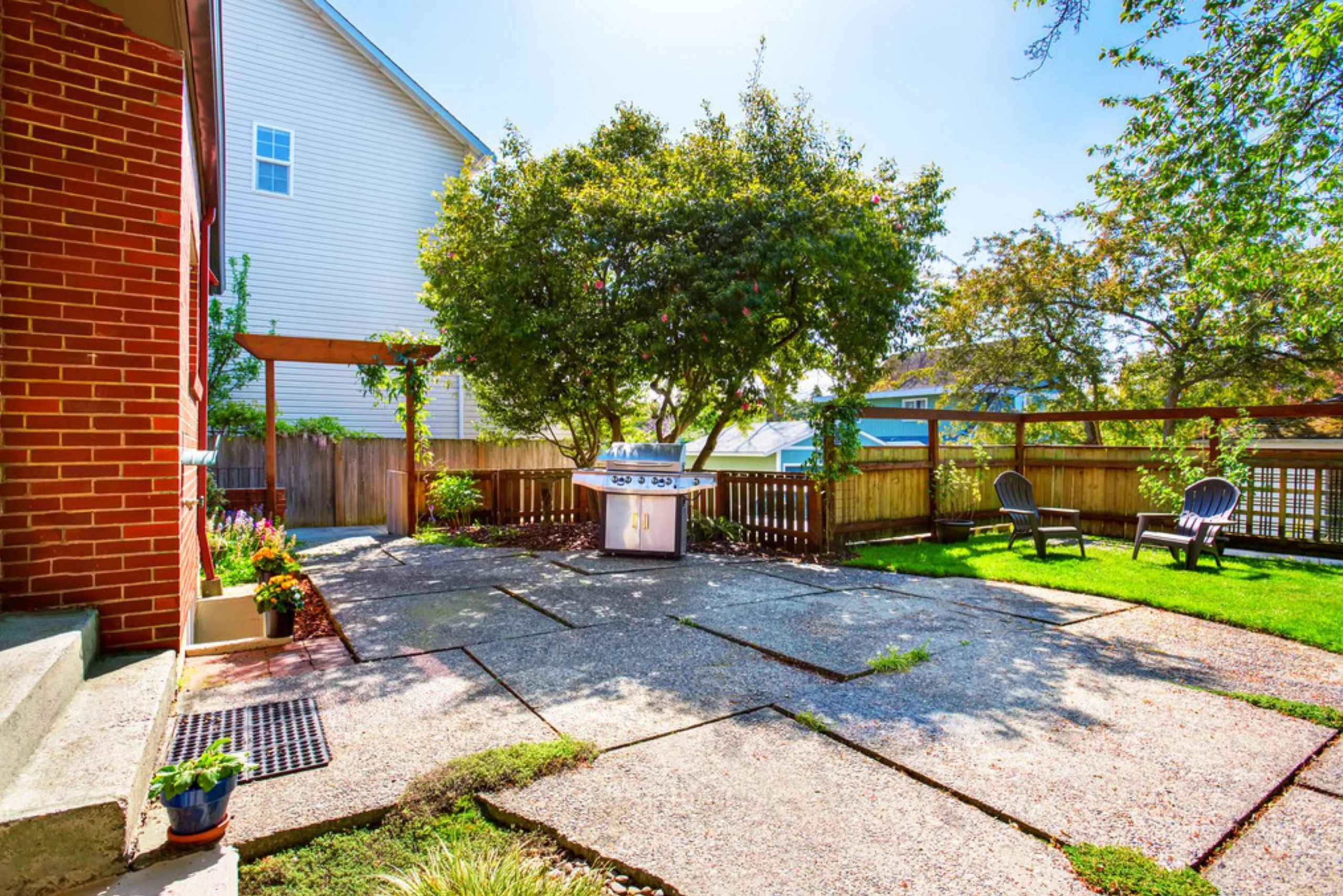 Some Extra Cleaning Methods For You Concrete Patio If It Has No Grass