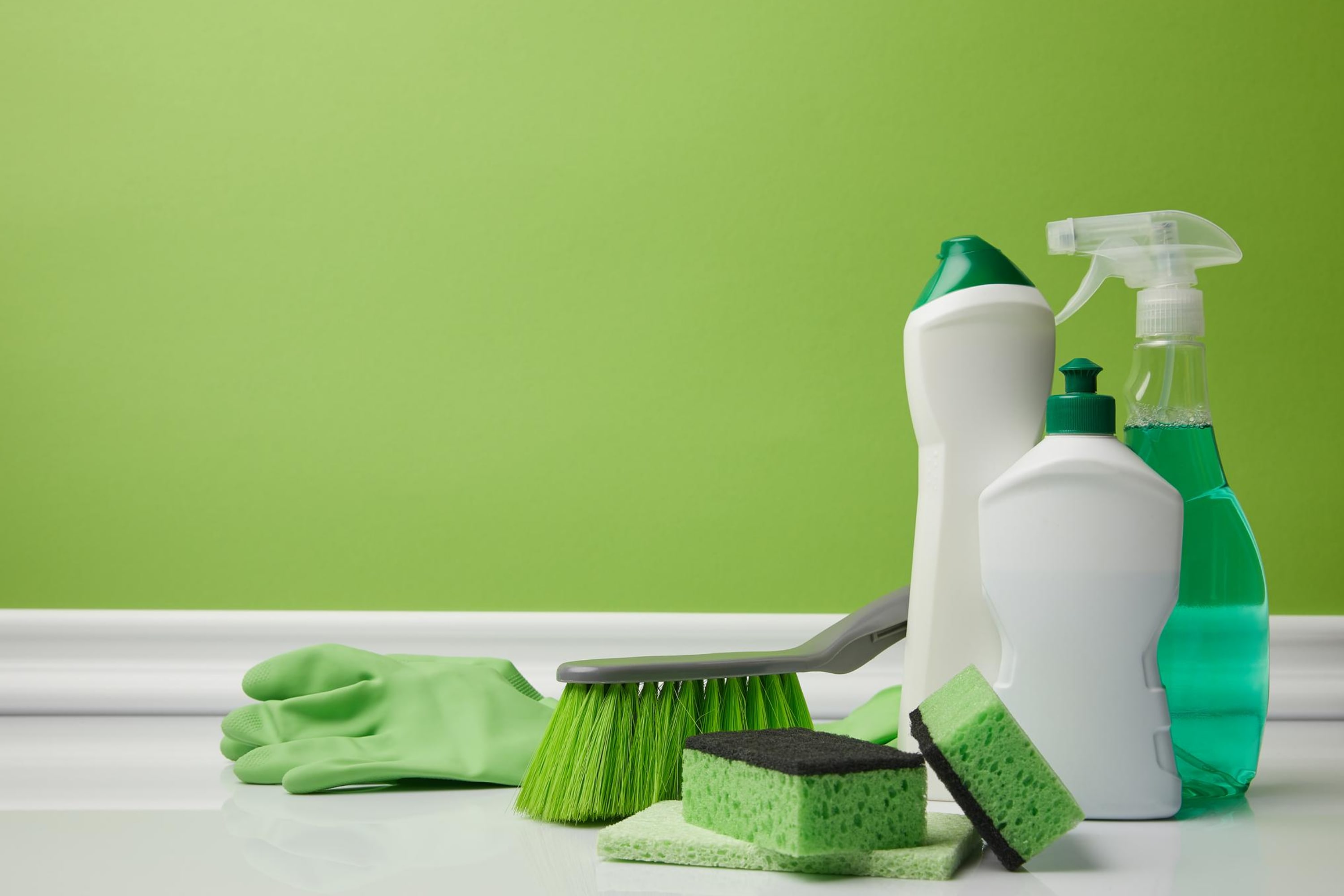 How to Remove Hair Dye From Countertop Using Baking Soda