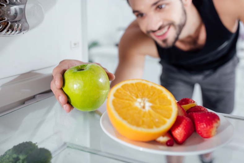 12 Obvious Signs That Tell You to Throw Your Refrigerated Foods Away