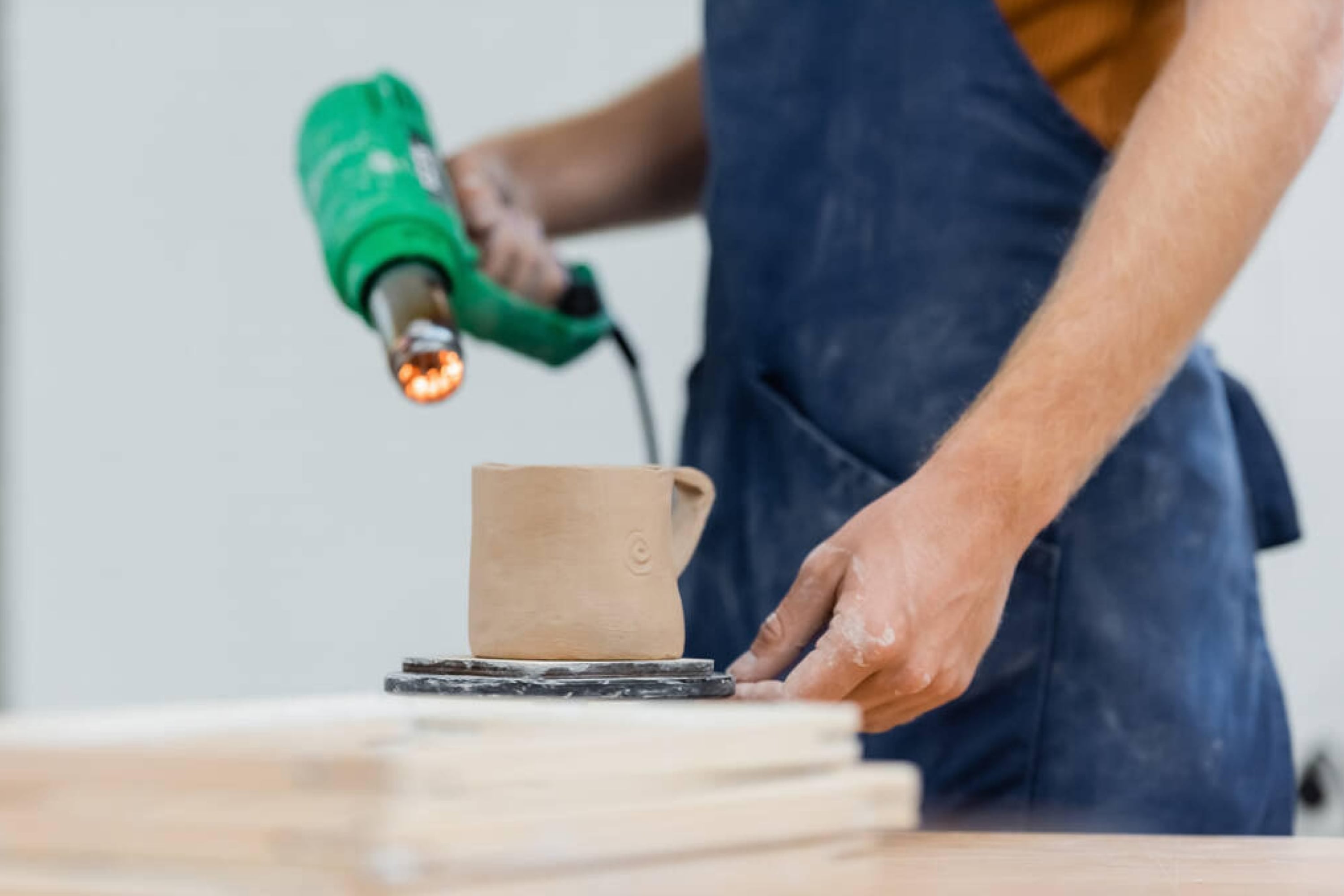 Sealing Clay With Liquid Epoxy Resin