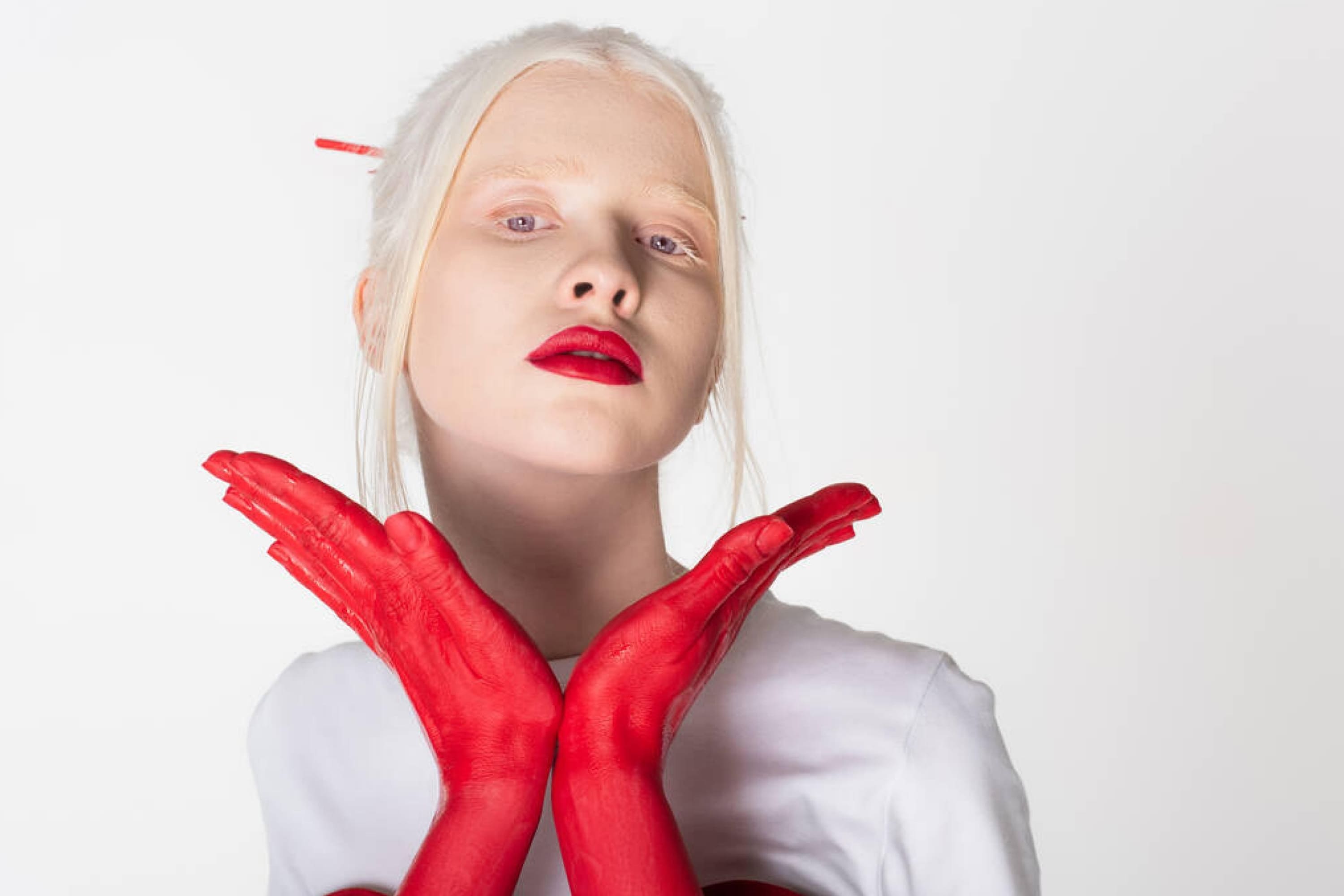 A Few Handy Tips For You If You Are an Albino Who Wants to Dye Your Hair