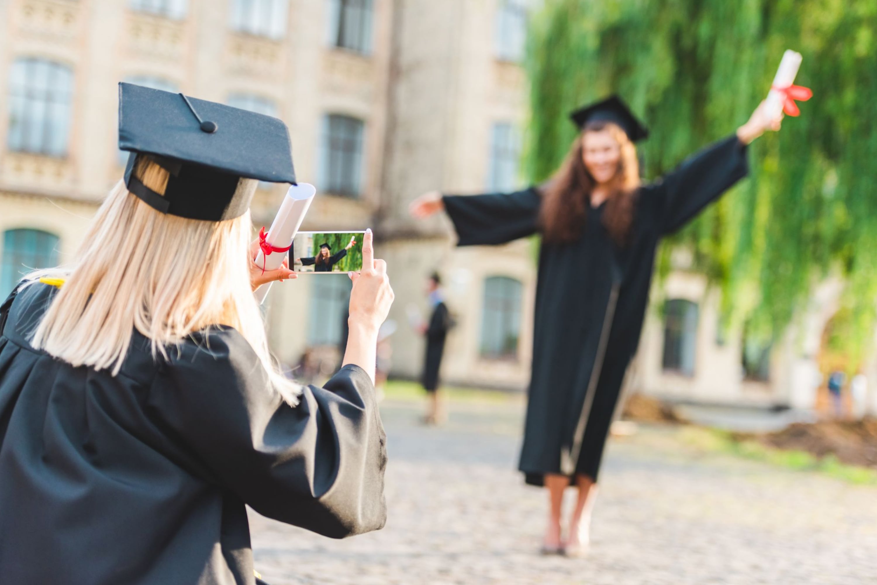 What Is the Meaning Of a Red Graduation Stole