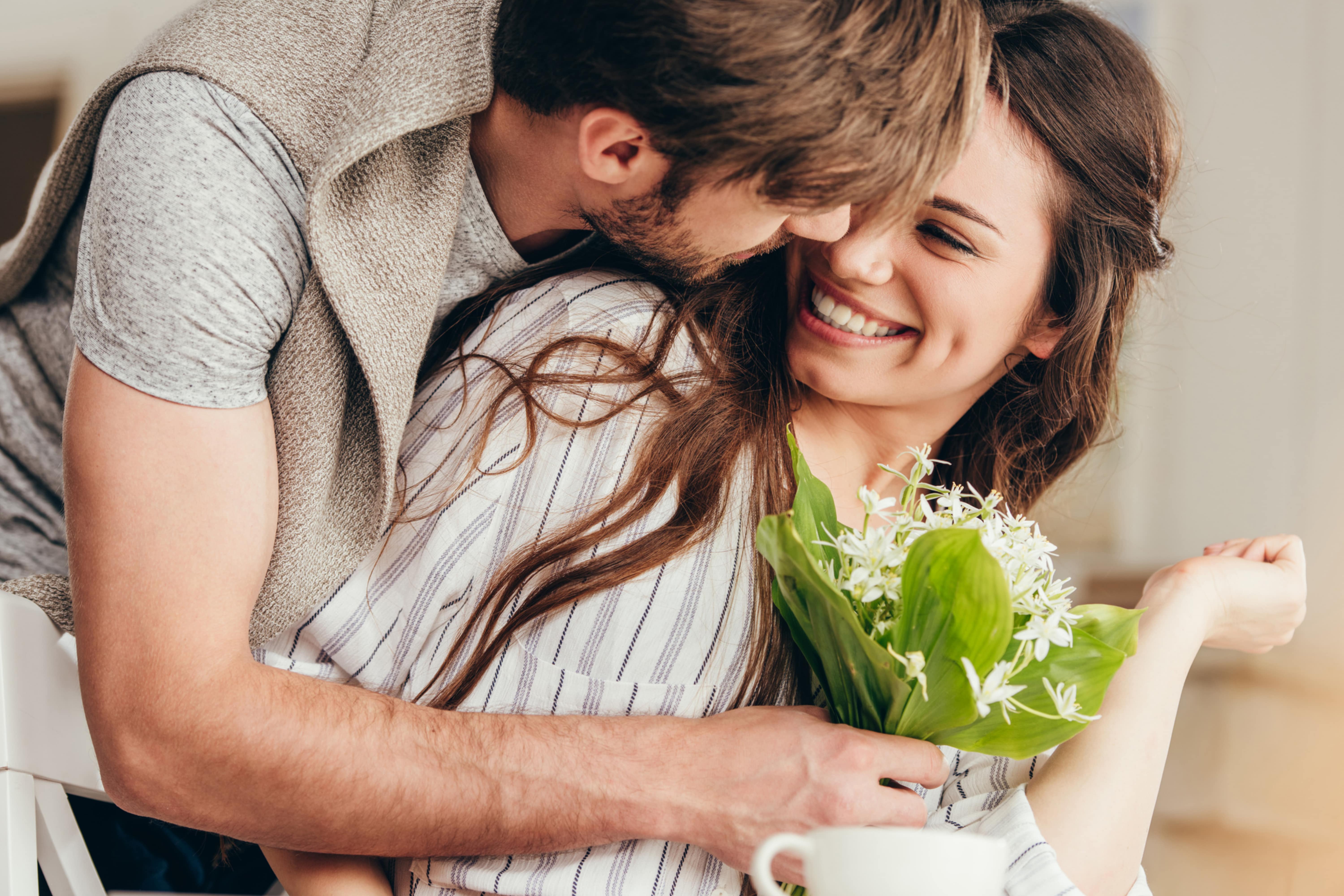 8 Quick Ways to Boost Your Dating Confidence