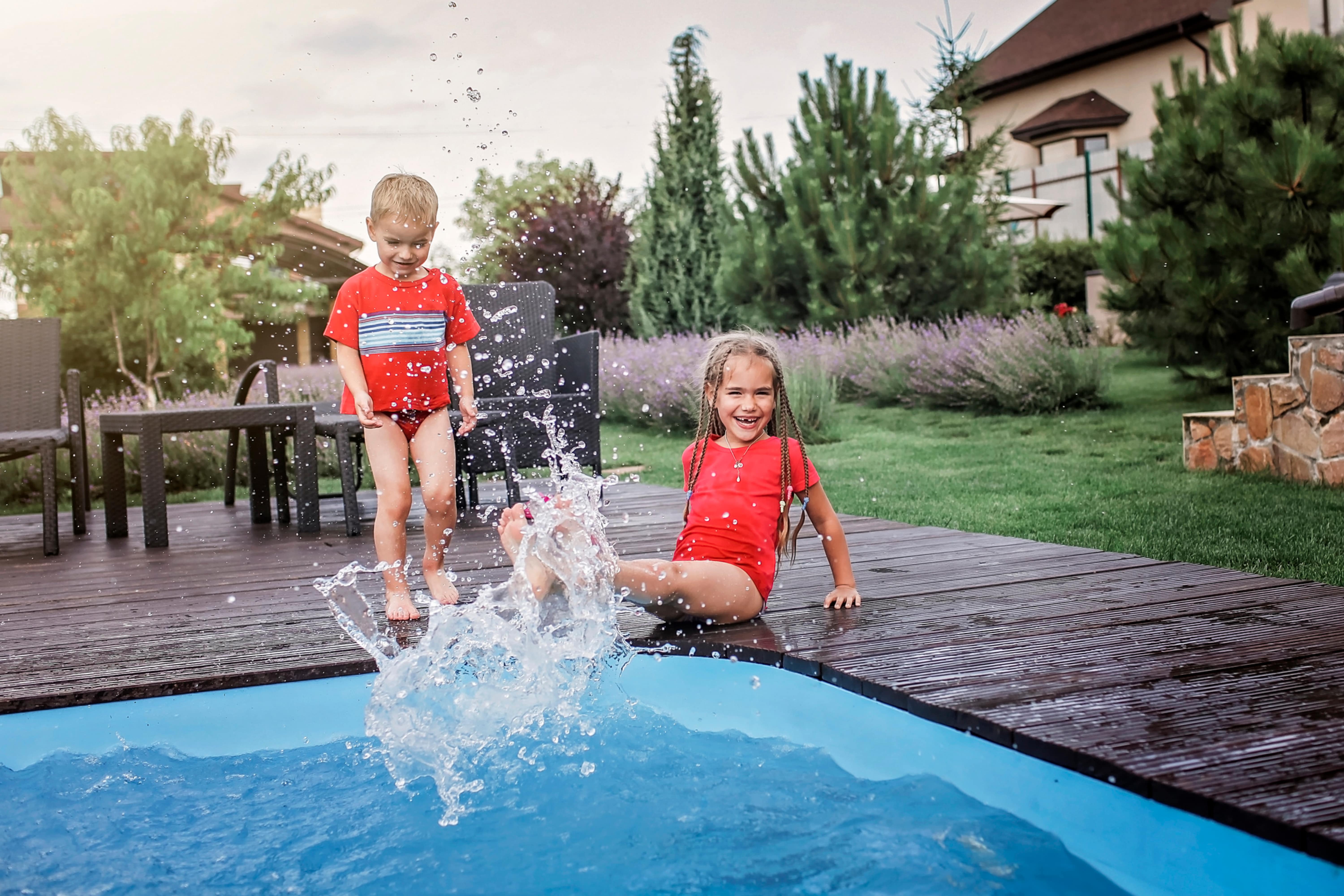 38. DIY Backyard Water Park