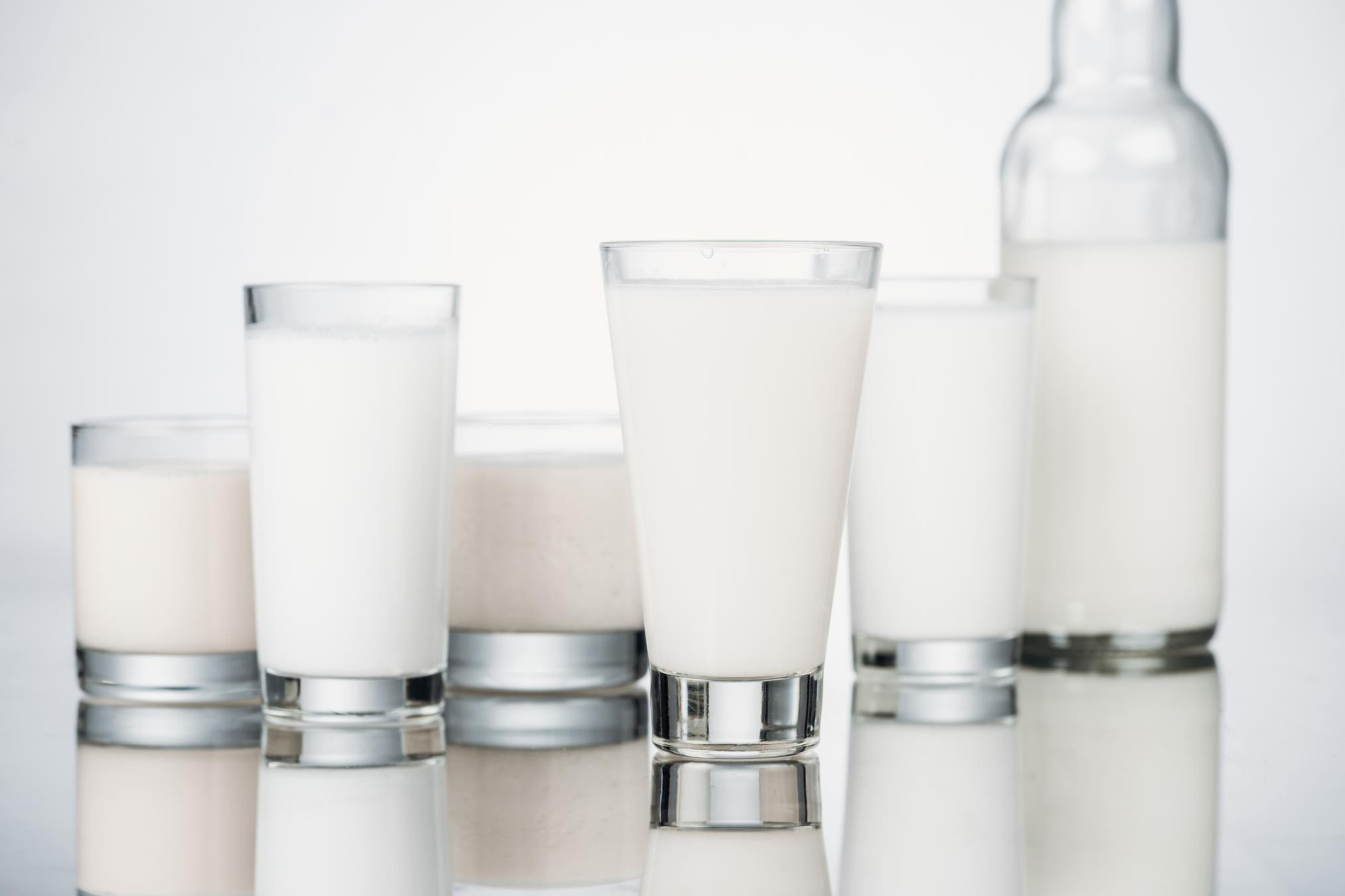 Unveiling the Benefits of Almond Milk