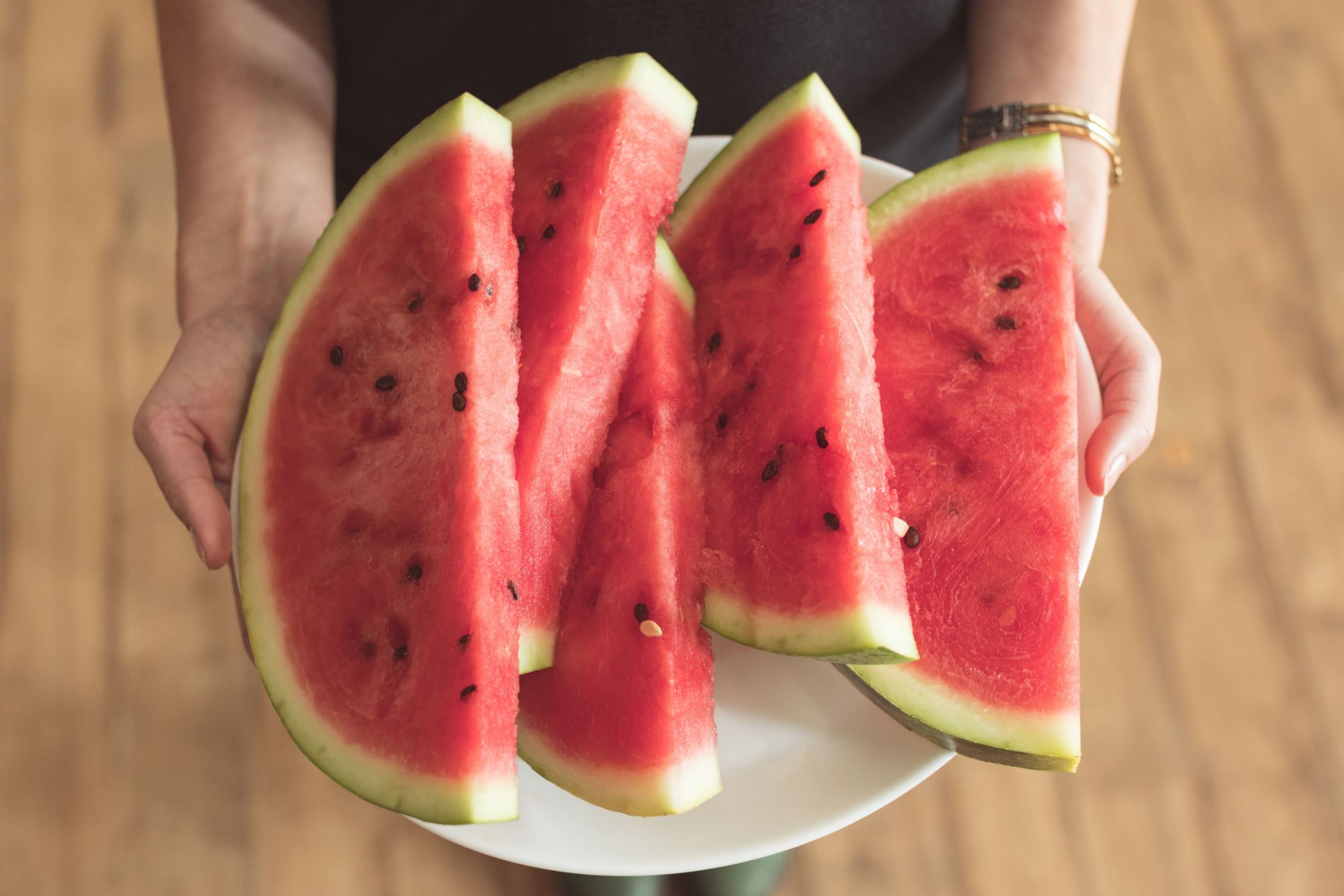 Assessing Cut or Sliced Watermelon Signs of Spoilage
