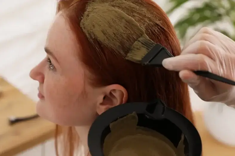 how long does food coloring last in your hair​